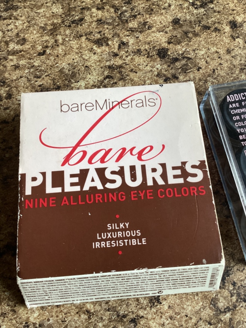Bare Minerals Bare Pleasures Eye Shadows 9 - Picture 5 of 5